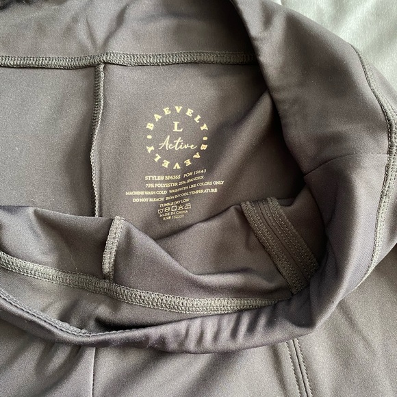 Slit bottom athletic leggings - Picture 6 of 7